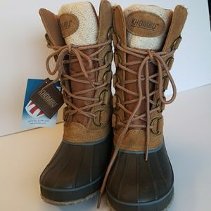 khombu suede sweater accent duck boots